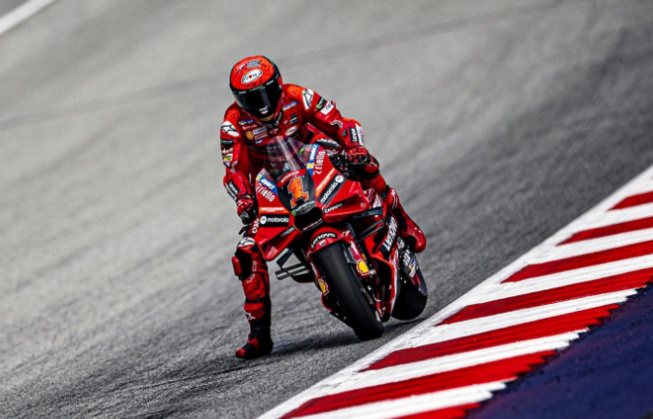 Bagnaia seul devant © Ducati Lenovo Team Bagnaia seul devant © Ducati Lenovo Team
