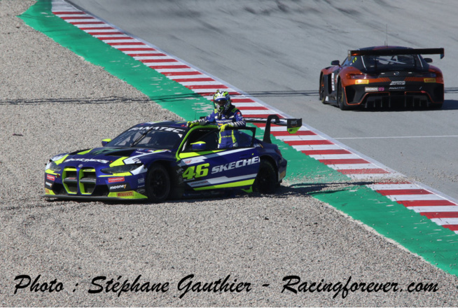 La course de Valentino Rossi s'est terminée tôt La course de Valentino Rossi s'est terminée tôt