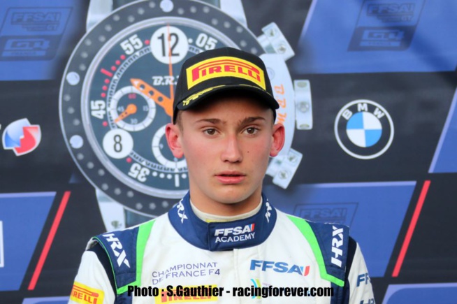 Evan Giltaire à l'heure du titre Evan Giltaire à l'heure du titre