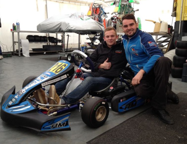 Petit à petit Morgan Riche (à droite) fait progresser Thomas en Karting Petit à petit Morgan Riche (à droite) fait progresser Thomas en Karting