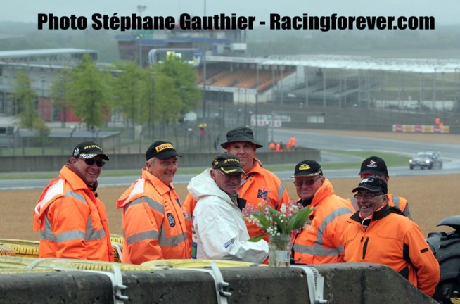 Malgré la pluie, le Muguet était bien là Malgré la pluie, le Muguet était bien là