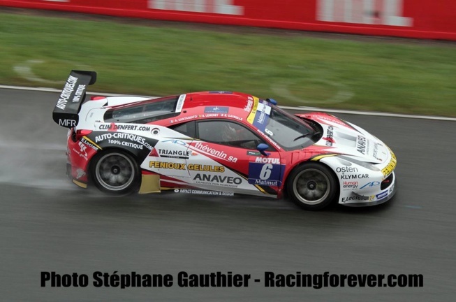 La Ferrari 458 Italia est performante sous la pluie La Ferrari 458 Italia est performante sous la pluie