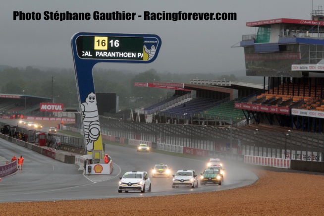 Un 1er mai bien pluvieux au Mans Un 1er mai bien pluvieux au Mans