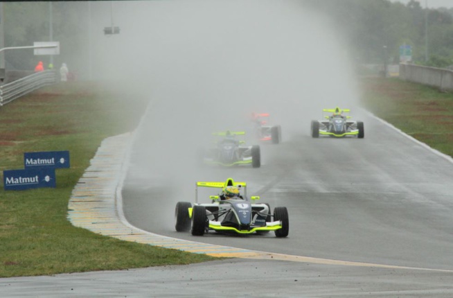 Julien Darras s'est imposé en course 2 Julien Darras s'est imposé en course 2