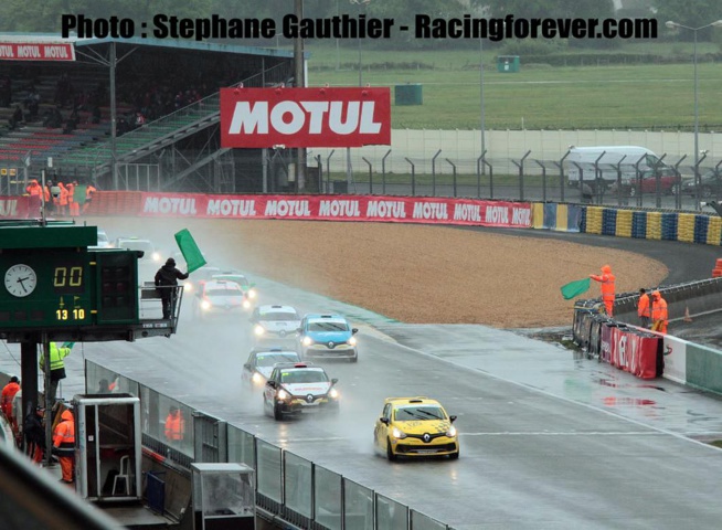 La bataille fut rude sous la pluie du Mans La bataille fut rude sous la pluie du Mans