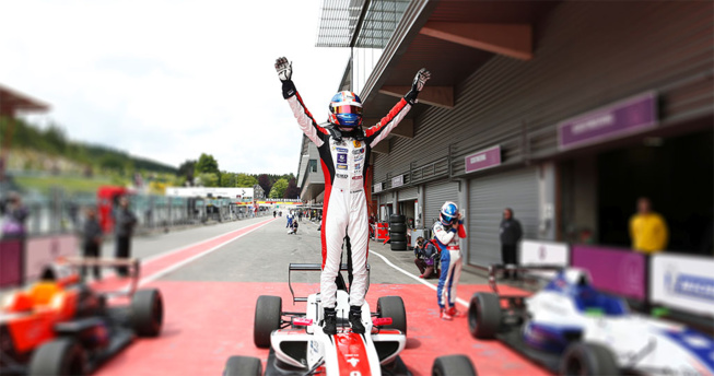Victoire pour Sasahara : © Renault Sport / DPPI Victoire pour Sasahara : © Renault Sport / DPPI