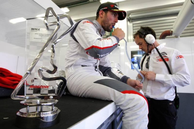 Malgré un mauvais résultat en course 2, Lopez reste en tête du championnat (@WORLD ) Malgré un mauvais résultat en course 2, Lopez reste en tête du championnat (@WORLD )