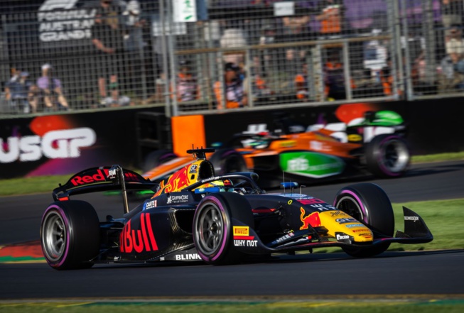 Hadjar avait des ailes en Australie (Photo : Dutch Photo Agency / Red Bull Content Pool) Hadjar avait des ailes en Australie (Photo : Dutch Photo Agency / Red Bull Content Pool)