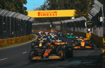 Bon début de course des McLaren © McLaren Bon début de course des McLaren © McLaren