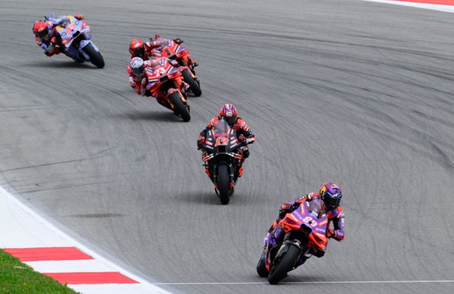 Martin leader d'entrée (Photo Gold & Goose Red bull content) Martin leader d'entrée (Photo Gold & Goose Red bull content)