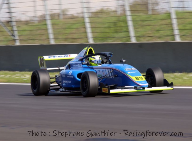 Jules Caranta, leader du championnat après Nogaro