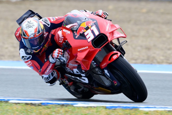 Acosta reste sur ses roues et finit 2e (Photo : Gold & Goose Red Bull Content pool)