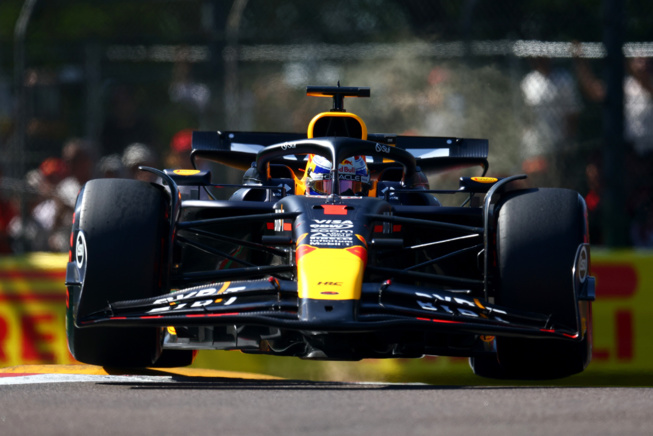 Verstappen à l'attaque pour gagner à Imola (Getty Images / Red Bull Content Pool) Verstappen à l'attaque pour gagner à Imola (Getty Images / Red Bull Content Pool)