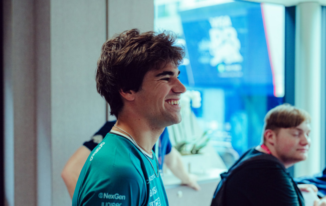 Un Lance Stroll souriant © Aston Martin F1 Un Lance Stroll souriant © Aston Martin F1