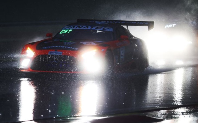 Les pilotes affrontent toutes les conditions à Spa (Photo SRO JEP) Les pilotes affrontent toutes les conditions à Spa (Photo SRO JEP)