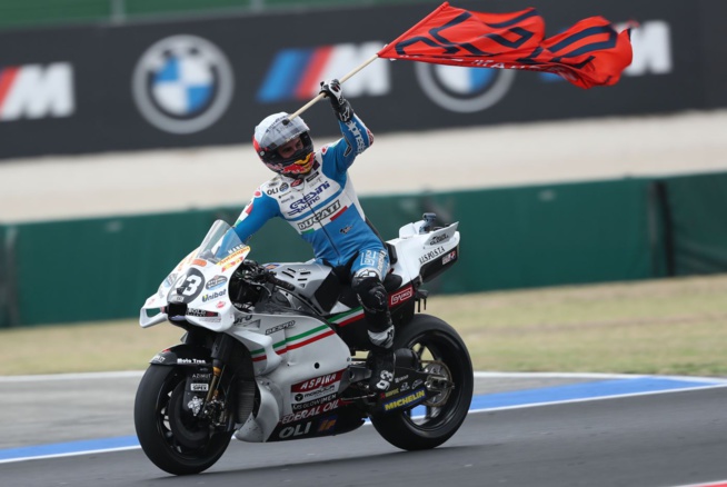 Nouvelle performance de Marc Marquez (Photo Gold&Goose RedBull Content Pool) Nouvelle performance de Marc Marquez (Photo Gold&Goose RedBull Content Pool)