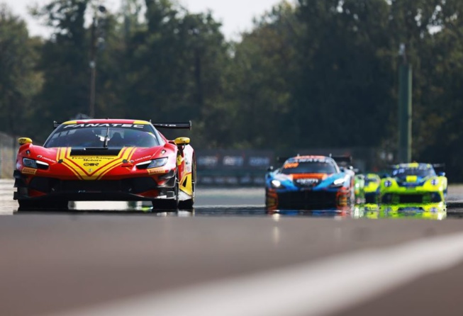 La Ferrari #51 a longtemps mené (Photo SRO / JEP) La Ferrari #51 a longtemps mené (Photo SRO / JEP)