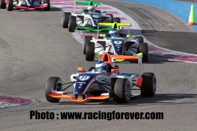 Guliano Alesi au volant de sa F4 Guliano Alesi au volant de sa F4