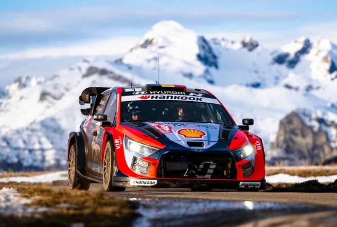 Neuville a rapidement perdu ses chances de victoire (Photos Jaanus Ree - Red Bull Content pool) Neuville a rapidement perdu ses chances de victoire (Photos Jaanus Ree - Red Bull Content pool)