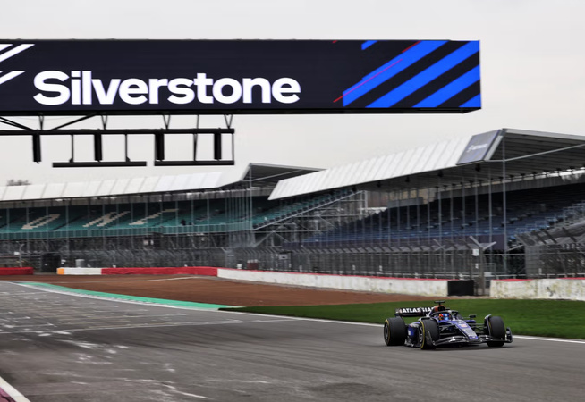 La FW47 déjà en piste © Williams F1 La FW47 déjà en piste © Williams F1