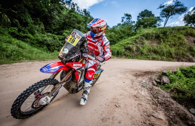 Dakar 2016 : Mauvais début de rallye sauf pour Loeb