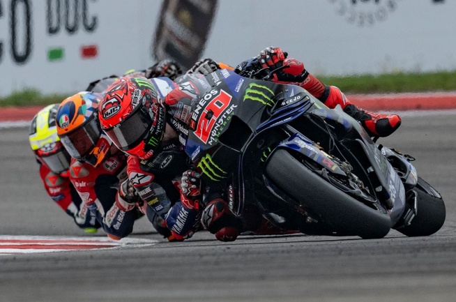 (Photo Yamaha Racing) (Photo Yamaha Racing)