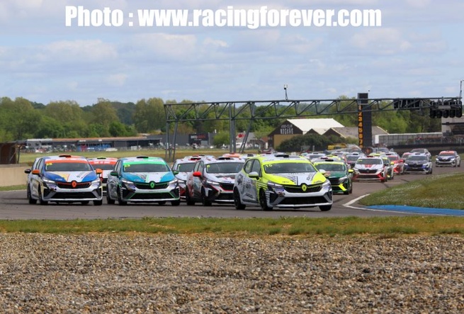 Nogaro et Clio, spectacle garantie Nogaro et Clio, spectacle garantie