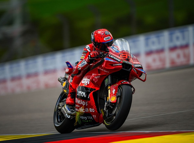 Bien que dominateur sur le Sachsenring, Marc Marquez n'a pas eu la partie facile Bien que dominateur sur le Sachsenring, Marc Marquez n'a pas eu la partie facile