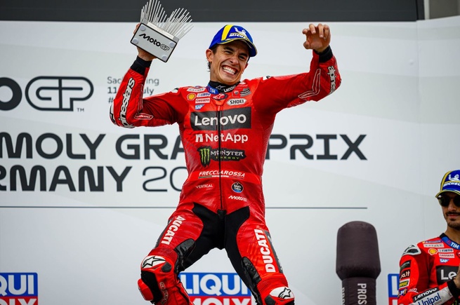 Le roi du Ring a encore frappé ! Le roi du Ring a encore frappé !