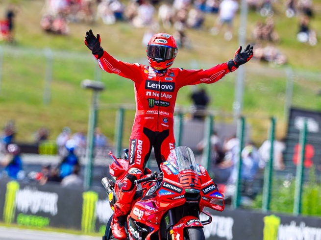 Coup de pression pour Marc Marquez (Photo Ducati) Coup de pression pour Marc Marquez (Photo Ducati)