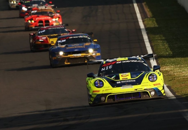 Porsche aurait pu aussi l'emporter (Photo SRO/JEP) Porsche aurait pu aussi l'emporter (Photo SRO/JEP)