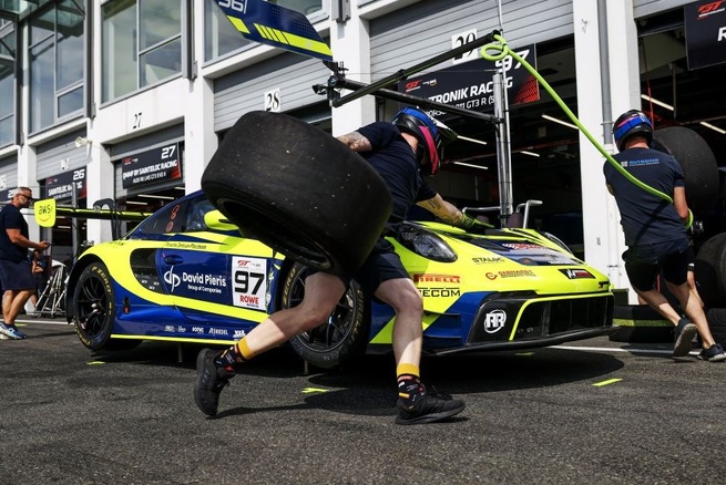 Le must du GT3 à Magny-Cours (Photo SRO/JEP) Le must du GT3 à Magny-Cours (Photo SRO/JEP)