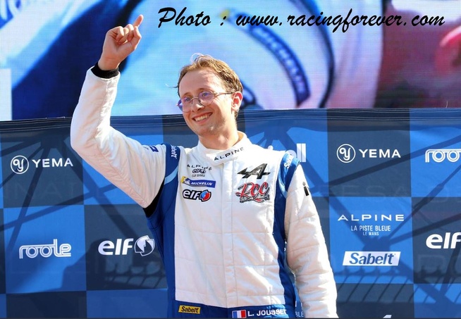 Léo Jousset retrouve le sourire en tête du classement général Léo Jousset retrouve le sourire en tête du classement général