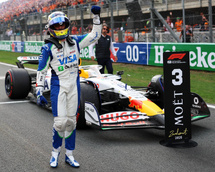 Hadjar sur un nuage © Racing Bulls Hadjar sur un nuage © Racing Bulls