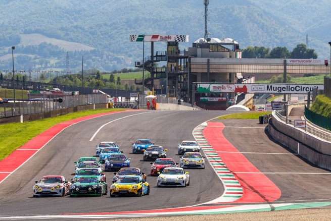Encore un beau circuit pour l'Alpine Elf Cup (Photo DPPI) Encore un beau circuit pour l'Alpine Elf Cup (Photo DPPI)