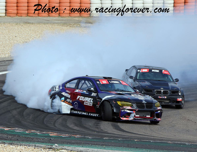 Dérapages, fumée, odeur, grand spectacle à Ledenon Dérapages, fumée, odeur, grand spectacle à Ledenon