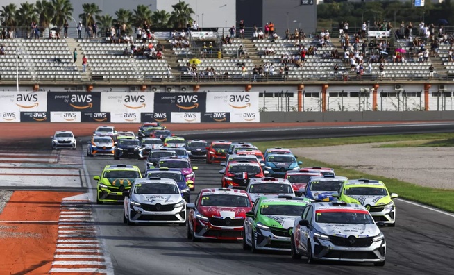 Banderilles espagnoles ! (Photo Renault SAS/DPPI) Banderilles espagnoles ! (Photo Renault SAS/DPPI)