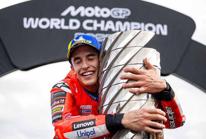 Marc Marquez a embrassé un nouveau titre mondial (Photo Ducati) Marc Marquez a embrassé un nouveau titre mondial (Photo Ducati)