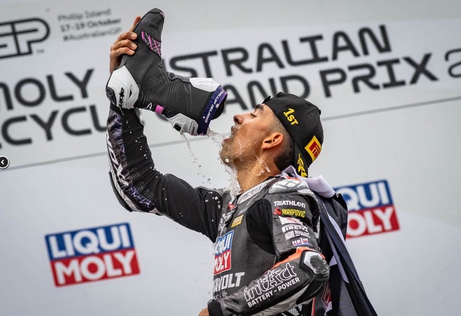 Une victoire à domicile se célèbre localement ! (Photo R.Leck) Une victoire à domicile se célèbre localement ! (Photo R.Leck)