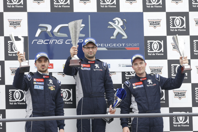 Pouget, Milan, Fouineau, un trio que l'on va revoir souvent sur le podium Pouget, Milan, Fouineau, un trio que l'on va revoir souvent sur le podium