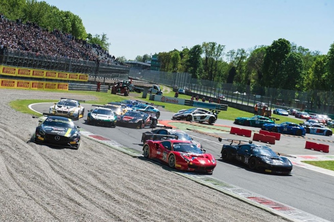 La première chicane de Monza est toujours un passage délicat (Photo A.Camblor)