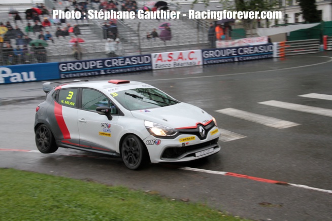 Nicolas Milan a une manière bien particulière d'aborder les rues de la ville Nicolas Milan a une manière bien particulière d'aborder les rues de la ville