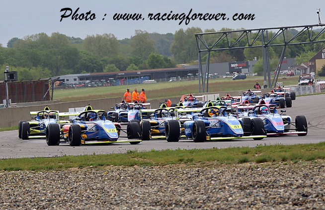 Un plateau exceptionnel avec 15 nationalités représentées Un plateau exceptionnel avec 15 nationalités représentées