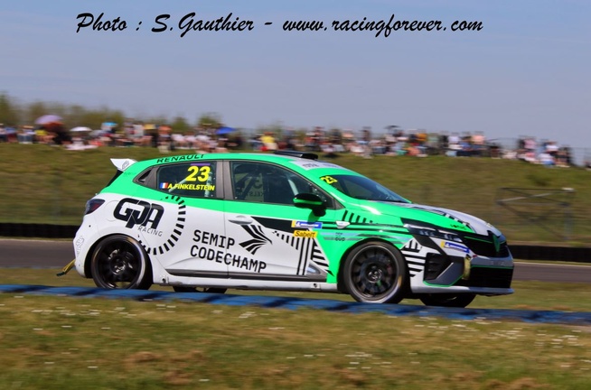 Victoire pour Finkelstein Victoire pour Finkelstein