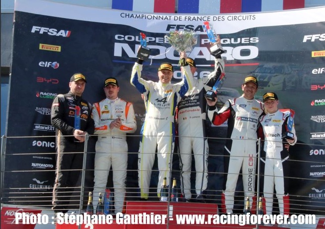 Le podium AM avec une nouvelle victoire d'Auriacombe et Lemeret Le podium AM avec une nouvelle victoire d'Auriacombe et Lemeret