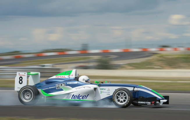 Freinage appuyé pour Sierra (Photo Antoine Camblor) Freinage appuyé pour Sierra (Photo Antoine Camblor)