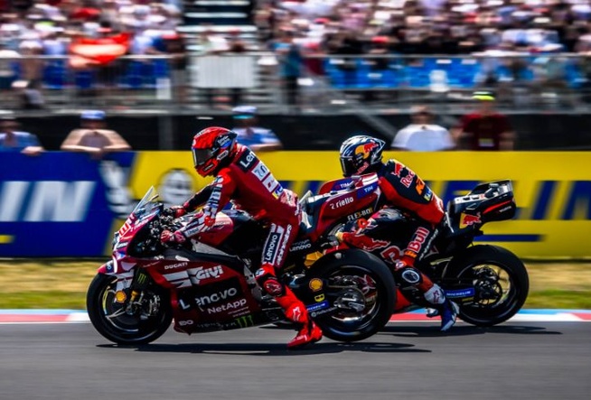 Grand duel entre Marc Marquez et Pedro Acosta