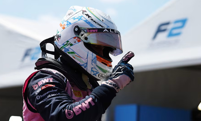 Maini large vainqueur © FIA F2 Maini large vainqueur © FIA F2