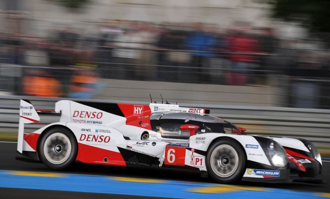 La Toyota #6 avec notamment Stéphane Sarrazin est en tête (Photo A.Camblor)