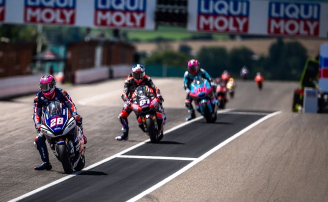 Guevara reprend des points sur Gonzalez au championnat (Photo Yamaha) Guevara reprend des points sur Gonzalez au championnat (Photo Yamaha)